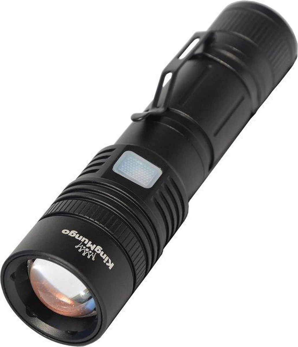 Lampe De Poche LED 5000 MAh Lampe De Poche Militaire Rechargeable USB | Très Lumineux 1200 Lumens Réels | Lampe De Poche Tactique King Mungo KM-55 3 Lampe De Poche LED 5000 MAh Lampe De Poche Militaire Rechargeable USB | Très Lumineux 1200 Lumens Réels | Lampe De Poche Tactique King Mungo KM-55