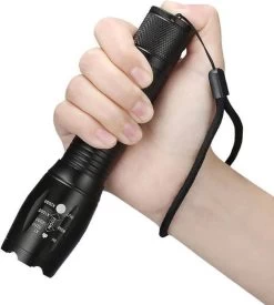 Lampe De Poche Militaire XIB 2000 Lumens | 5 Modes D'éclairage Et Fonction De Zoom | Étanche | Comprend Batterie Et Chargeur 21 Lampe De Poche Militaire XIB 2000 Lumens | 5 Modes D'éclairage Et Fonction De Zoom | Étanche | Comprend Batterie Et Chargeur -Magasin D'Équipement De Plein Air 1078x1200 3