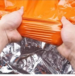 Sac De Couchage D'urgence - Tente D'urgence - Deux Personnes -| Sac De Couchage De Survie | Sac De Couchage D'urgence | Couverture D'urgence | Sac à Dos | Tente D'urgence | Tente D'urgence | Randonnées -Magasin D'Équipement De Plein Air 1170x1200 6