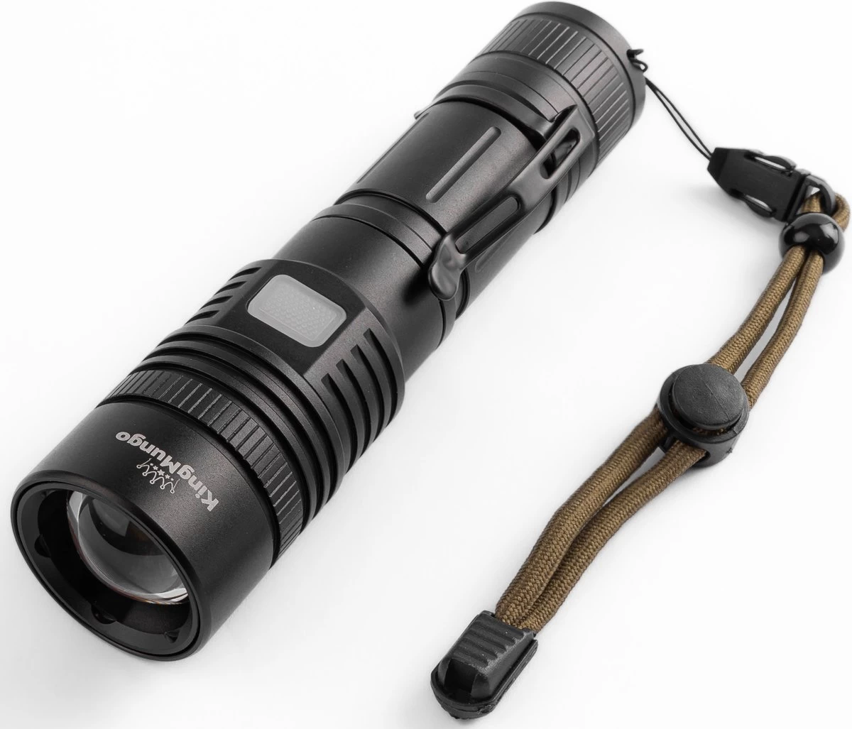 Lampe De Poche LED 5000 MAh Lampe De Poche Militaire Rechargeable USB | Très Lumineux 1200 Lumens Réels | Lampe De Poche Tactique King Mungo KM-55 4 Lampe De Poche LED 5000 MAh Lampe De Poche Militaire Rechargeable USB | Très Lumineux 1200 Lumens Réels | Lampe De Poche Tactique King Mungo KM-55 – Image 2