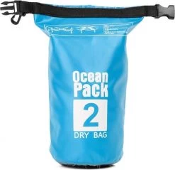 Sac étanche Ocean Pack 2L - Sac étanche étanche - Sac étanche 100% étanche - Sac à Dos Survie Plein Air Drybag - Survie Bag Duffel Bag - Plein Air Bag - Sac De Voyage - Sac Bateau - Sac à Voile - Sacs Secs 2 Litres - Couleur: BLEU - Decopatent® -Magasin D'Équipement De Plein Air 1200x1163 1