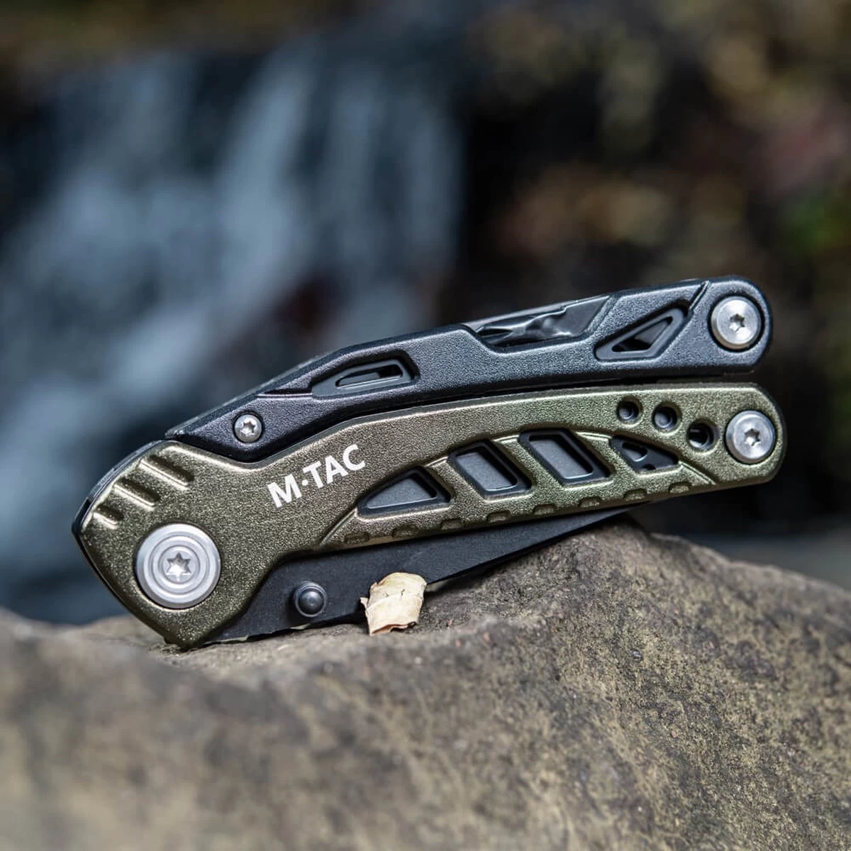 RAMBUX® M-Tac - Multitool - Vert Armée - Tactique - Couteau De Poche & Cutter & Ouvre-bouteille - Tournevis & Dénudeur & Scie à Main - Matériau Robuste - Acier Inoxydable 420 - Ergonomique 22 RAMBUX® M-Tac - Multitool - Vert Armée - Tactique - Couteau De Poche & Cutter & Ouvre-bouteille - Tournevis & Dénudeur & Scie à Main - Matériau Robuste - Acier Inoxydable 420 - Ergonomique – Image 20