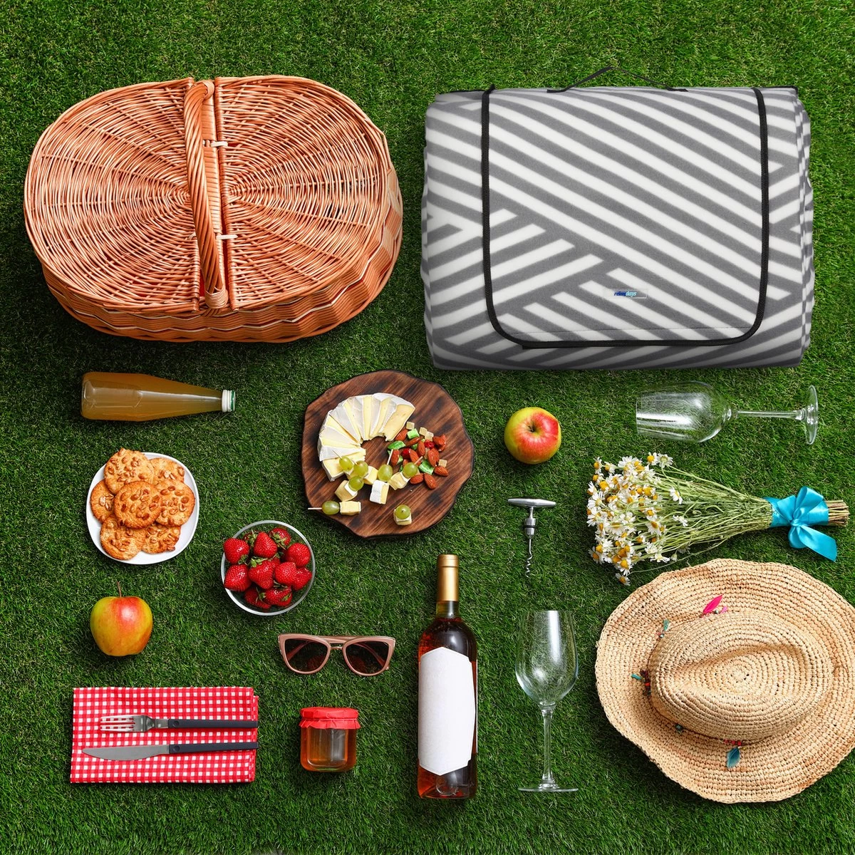 Couverture De Pique-nique Relaxdays Zigzag - 300x300 Cm - Fond Imperméable - Couverture De Pique-nique Polaire 7 Couverture De Pique-nique Relaxdays Zigzag - 300x300 Cm - Fond Imperméable - Couverture De Pique-nique Polaire – Image 5