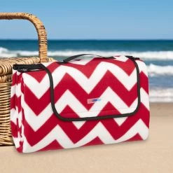 Relaxdays Couverture De Pique-nique Zigzag - Rouge-blanc - Serviette De Pique-nique - 200x200 - Serviette De Plage - Polaire -Magasin D'Équipement De Plein Air 1200x1200 1519