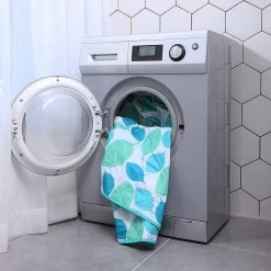 SONGMICS Couverture De Pique-nique D'extérieur Lavable, Se Replie Dans Un Sac Avec Bandoulière, Couverture De Camping Légère, Idéale Pour Les Voyages, Isolation Thermique, 195 X 150 Cm GCM80JW 16 SONGMICS Couverture De Pique-nique D'extérieur Lavable, Se Replie Dans Un Sac Avec Bandoulière, Couverture De Camping Légère, Idéale Pour Les Voyages, Isolation Thermique, 195 X 150 Cm GCM80JW -Magasin D'Équipement De Plein Air 1200x1200 1524