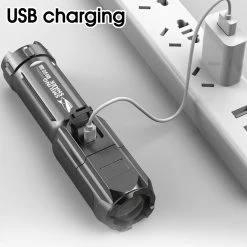 Lampe Torche LED Télescopique Rechargeable Smiling Shark 622a - 700lm - Lumière Forte - Rechargeable Par USB - 1200mAh - Zwart -Magasin D'Équipement De Plein Air 1200x1200 807