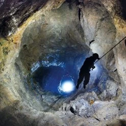 PHENOM - Lampe De Poche Spotlight - Grande Lampe De Poche - Extra Lumineuse - Lampe De Poche Plein Air Ou D'atelier - Rechargeable -Magasin D'Équipement De Plein Air 1200x1200 908