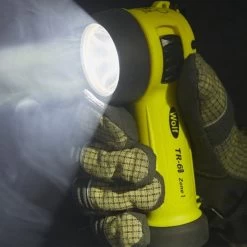 Wolf TR-60 - Lampe De Poche LED ATEX - Lampe De Travail - Lampe De Chantier - Zone 1 & 2 - Étanche à Water Et à La Poussière - 4 Piles Incluses -Magasin D'Équipement De Plein Air 1200x1200 955