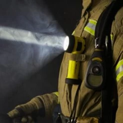 Wolf TR-60 - Lampe De Poche LED ATEX - Lampe De Travail - Lampe De Chantier - Zone 1 & 2 - Étanche à Water Et à La Poussière - 4 Piles Incluses -Magasin D'Équipement De Plein Air 1200x1200 956