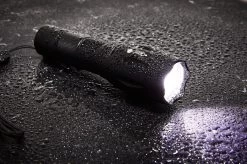 TECHNOSMART Lot De 2 Lampes De Poche LED, Lampe Torche Militaire Avec 5 Modes D'Eclairage, Lampes Torche à LED Avec Zoom Lumineux, Lampe De Poche à Piles -Magasin D'Équipement De Plein Air 1200x799 2