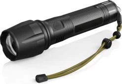 Lampe De Poche Militaire LED USB Rechargeable - 3000 Lumen - Batterie 3000 MAh - Zoom Réglable - 5 Modes D'éclairage - IP65 Résistant Aux éclaboussures - Zwart -Magasin D'Équipement De Plein Air 1200x833 3
