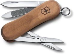 Victorinox Petit Couteau De Poche Avec élégantes écailles De Bois Couteau De Poche Suisse Avec 11 Fonctions 5 Victorinox Petit Couteau De Poche Avec élégantes écailles De Bois Couteau De Poche Suisse Avec 11 Fonctions -Magasin D'Équipement De Plein Air 1200x885 2
