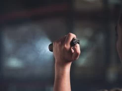 Lampe De Poche LED Tactique Rechargeable Rouge X + étui Militaire étanche Lampe De Travail Rechargeable Lampe De Garage -Magasin D'Équipement De Plein Air 1200x900 32