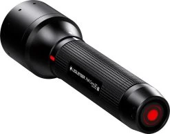 Ledlenser P6R CORE QC Lampe De Poche LED Multicolore Rechargeable | Lampe De Poche Militaire | Quatre Couleurs | Lampe De Poche Enfants -Magasin D'Équipement De Plein Air 1200x942 3