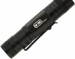 RAMBUX® M-Tac - Lampe De Poche LED - Zwart - P21 - Aluminium - Tactique - Résistant Aux Chocs - Survie & Chasse - Résistant à L'usure - Lampe Led Cree XR-E P4-WC - 130 Lumen -Magasin D'Équipement De Plein Air 1200x948