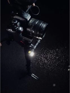 ArmyTek Wizard C2 Pro Nichia Magnet Warm Lampe Portative à Piles LED Avec Support Magnétique 1600 Lm 4680 H 65 G -Magasin D'Équipement De Plein Air 902x1200 3