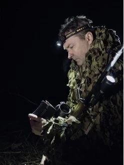 ArmyTek Wizard C2 Magnet White Lampe Frontale à Piles LED Avec Support Magnétique 1200 Lm 4800 H 64 G -Magasin D'Équipement De Plein Air 903x1200